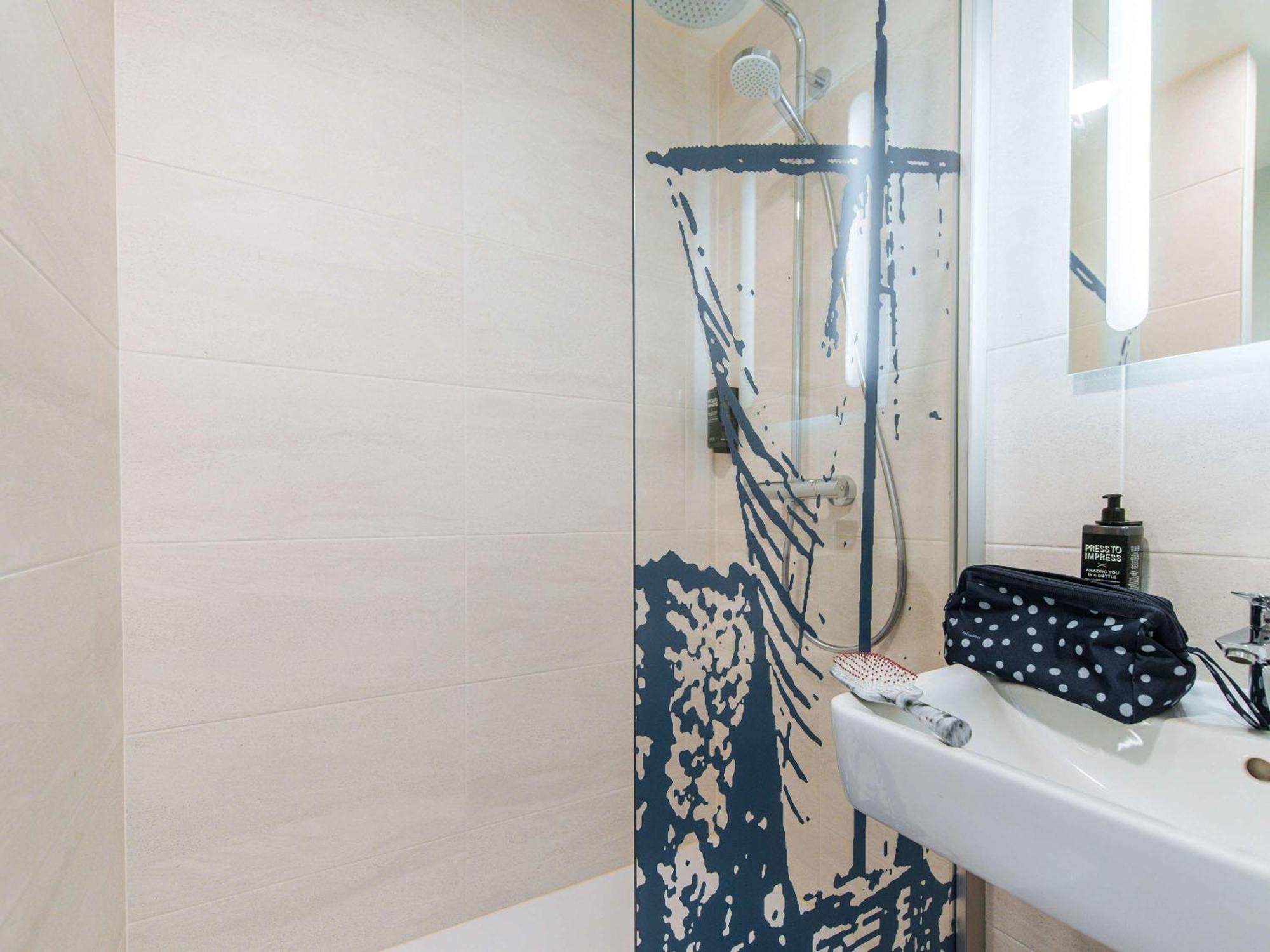 Hotel Ibis Styles Ancenis Centre Esterno foto